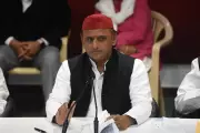 Akhilesh slams UP CM for silence over trolling of his daughter