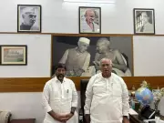 Bhatti Vikramarka meets Kharge, briefs on Jharkhand political developments