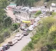 Bir Police Implement New Traffic Plan to Ease Tourist Congestion