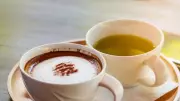 Green Tea vs Black Coffee: Which Morning Drink Boosts Gut Health and Weight Loss?