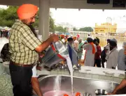 Guru Arjan Dev Martyrdom Day Observed in Amritsar with Chabeels and Langars