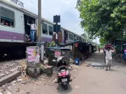Hawkers and Locals Protest Stall Eviction Drive at Baghajatin Station