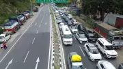 Heavy Tourist Influx Causes Massive Traffic Jam on Mandi-Kullu Highway in Himachal