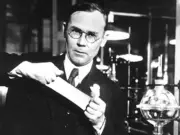 How a Sticky Lab Mistake in 1930 Led to the Invention of Nylon