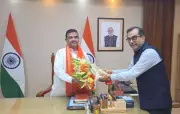 ITC Chairman Sanjiv Puri Meets Bengal CM, Discusses Investment Plans