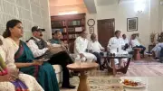 Mamata's Troubles Deepen as 5 TMC MPs Meet Sukhendu Sekhar Roy After Resignation