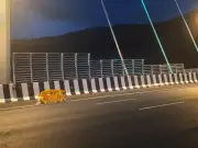MSRDC Installs Wind Barriers on Mumbai-Pune Expressway Bridge to Ensure Motorist Safety