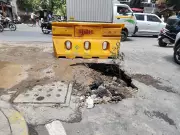 PMC Water Line Fault Causes Massive Wastage, Traffic Chaos in Pune