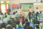 Police Officers Tutor Rural Students on Civility and Career in Jharkhand