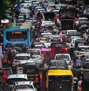 Pune Commissioner Directs Urgent Traffic Easing; Long-Term Projects Expedited