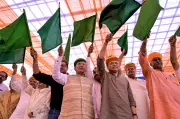 Railway Minister Vaishnaw Flags Off Bikaner-Ahmedabad Special Train, High-Speed Rail by 2027