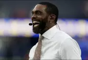 Randy Moss Beats Cancer, Finds New Passion in Bass Fishing