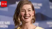 Rosamund Pike Interrupts West End Show Over Audience Phone Use