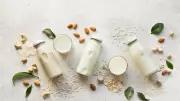 Soy, Oat or Almond Milk: Which Plant-Based Milk is Healthiest?