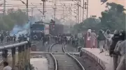 Stone-Pelting at Patna Railway Station Over Train Shortage for Exam Candidates