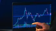 This IT Stock Gains Despite Market Volatility Amid Strong Q4 Revenue