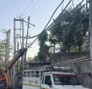 Utility Worker Beaten by Drunk Mob for Refusing to Verify Power Restoration