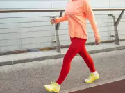 Walk Backwards and Barefoot to Beat Knee and Heel Pain, Expert Says