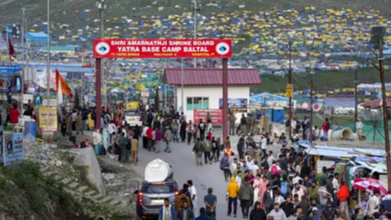 Amarnath Yatra: 9,837 pilgrims leave Jammu in largest batch this year