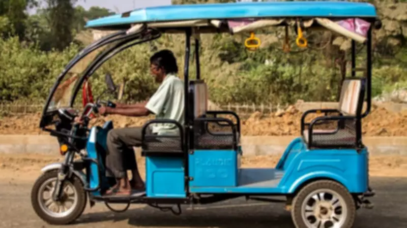 India Bans 3 Chinese Apps Used to Disable E-Rickshaws Remotely