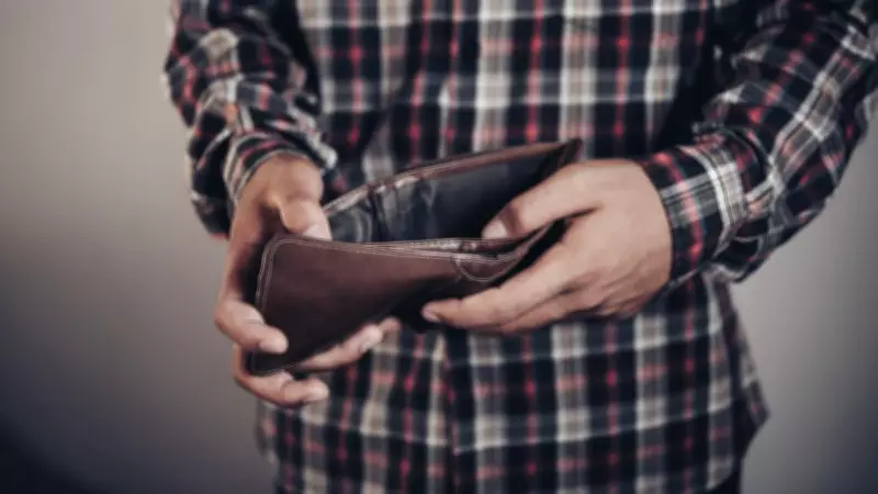 Man earning Rs 23,000 seeks help after blowing Rs 3 lakh on parties and spas