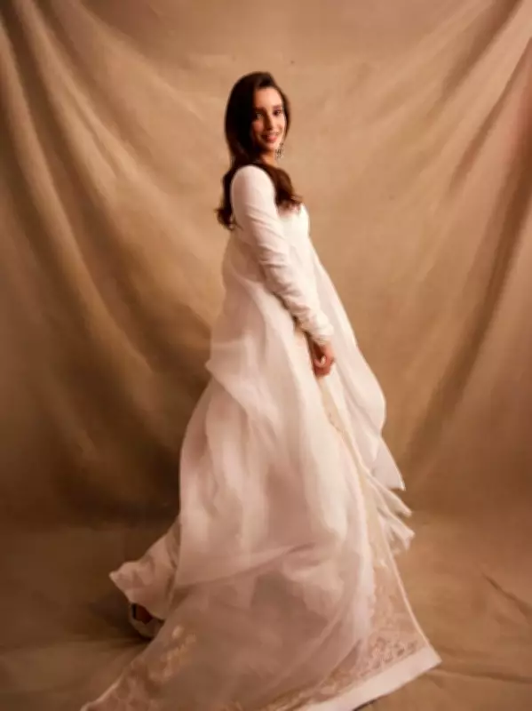 Pratibha Ranta, Sara Arjun to Aneet Padda: New-age stars acing white traditional wear