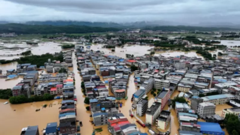 Storms kill eight in central China as Typhoon Bavi looms offshore