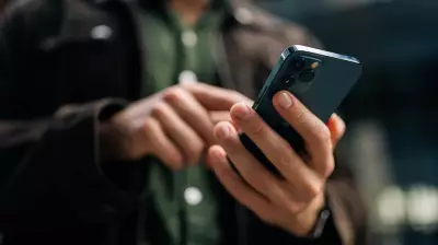 Bengaluru man loses Rs 3.51 lakh after iPhone theft at accident scene