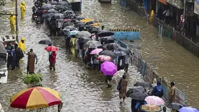 Mumbai Rains: Man Dies After Falling Into Concealed Manhole in Chandivali