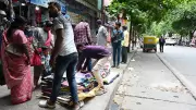 Bengaluru: Malleswaram vendors asked to pay Rs 5,000 each to fight footpath clearance