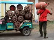 Commercial LPG Price Cut by Rs 183.50 in Delhi, Now at Rs 2,930