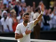 Djokovic breaks Federer's Wimbledon singles wins record, reaches QFs