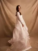 Pratibha Ranta, Sara Arjun to Aneet Padda: New-age stars acing white traditional wear